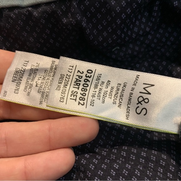 M&S Blue Diamond Print Chino Shorts - Men's Size 40 - Picture 3 of 7